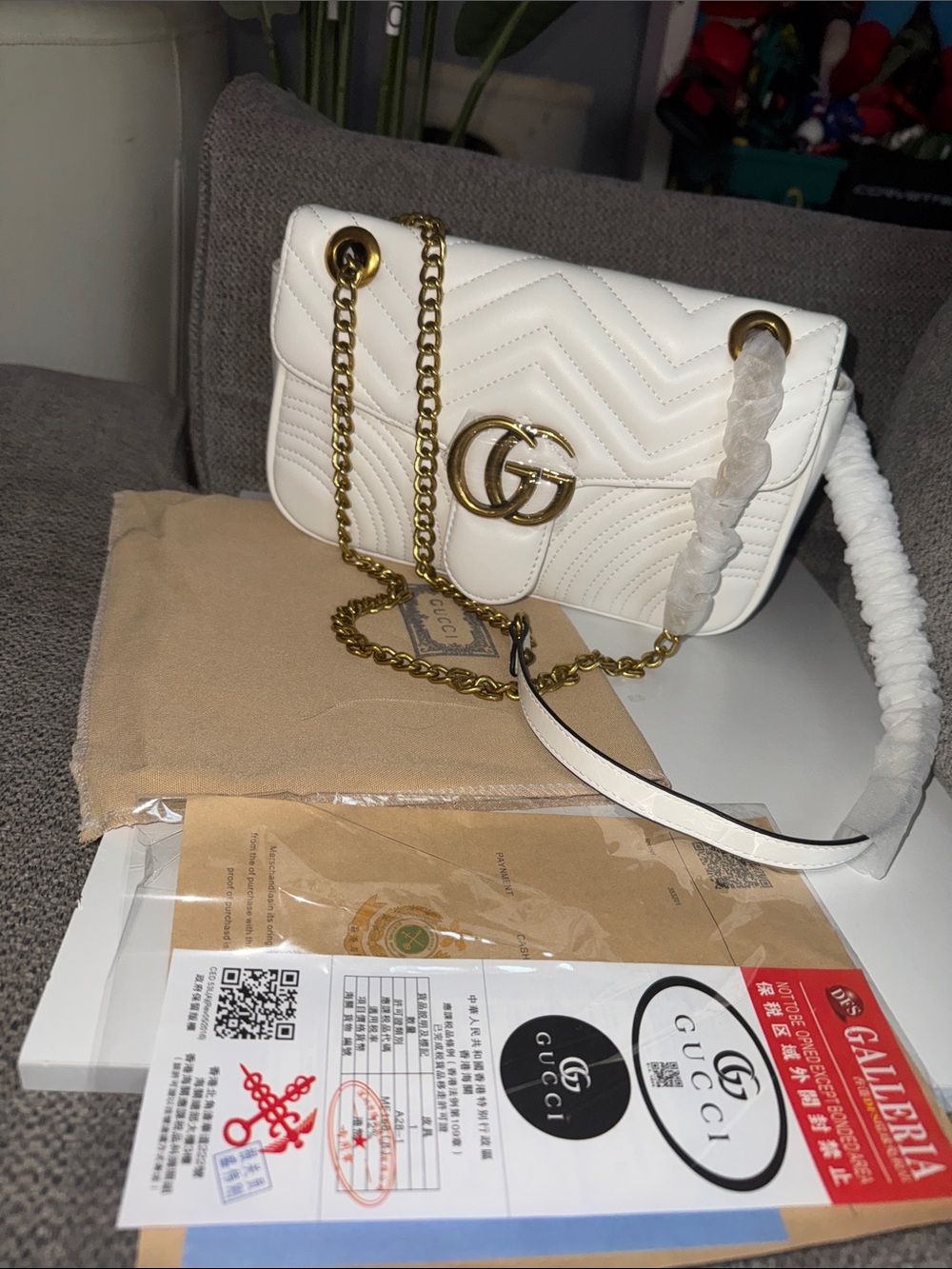 Fashion White GG Quilted Matelassé Shoulder Bag with Gold Double G Chain